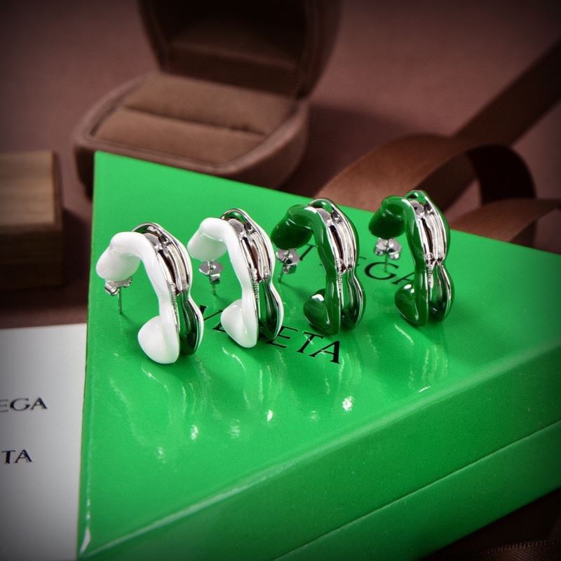 Bo*te*ga venenta earrings